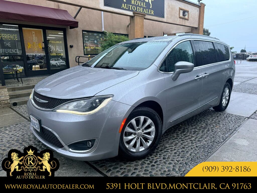 2017 Chrysler Pacifica Touring L FWD