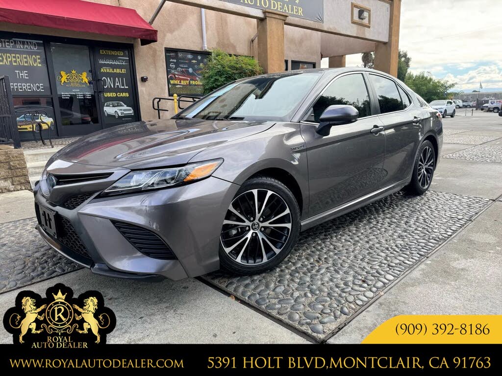 2019 Toyota Camry Hybrid SE FWD