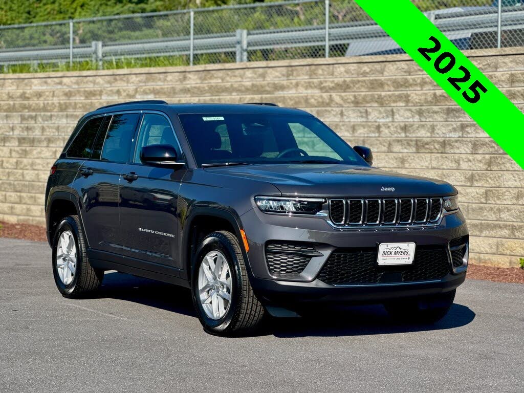2025 Jeep Grand Cherokee Laredo 4WD