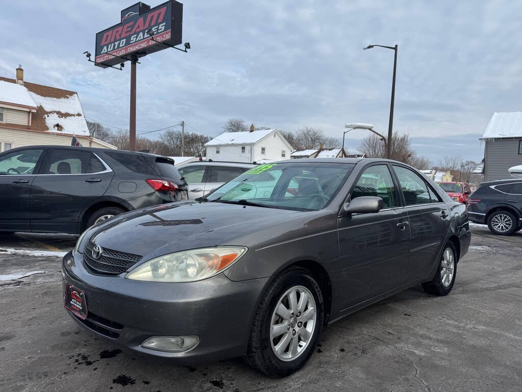 2004 Toyota Camry XLE V6 FWD