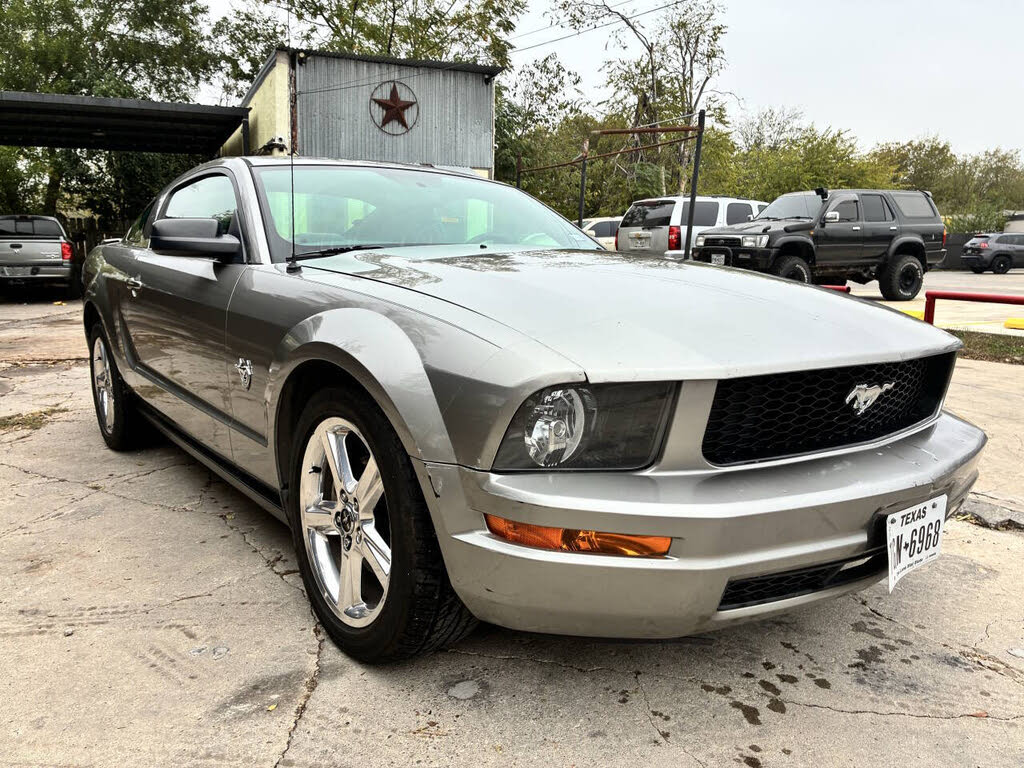 2009 Ford Mustang V6 Premium Coupe RWD