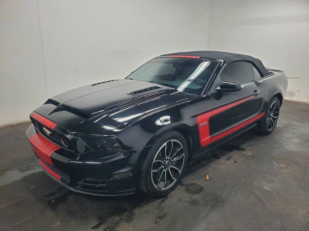2013 Ford Mustang GT Premium Convertible RWD