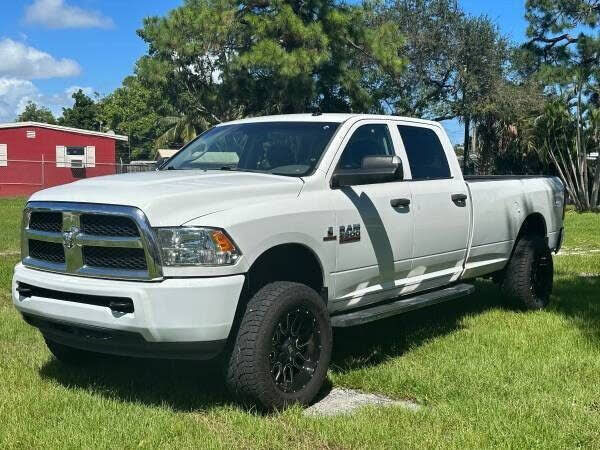 2014 RAM 2500 Tradesman Crew Cab LB 4WD