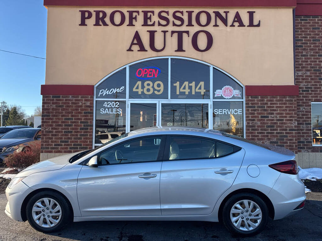 2019 Hyundai Elantra SE FWD