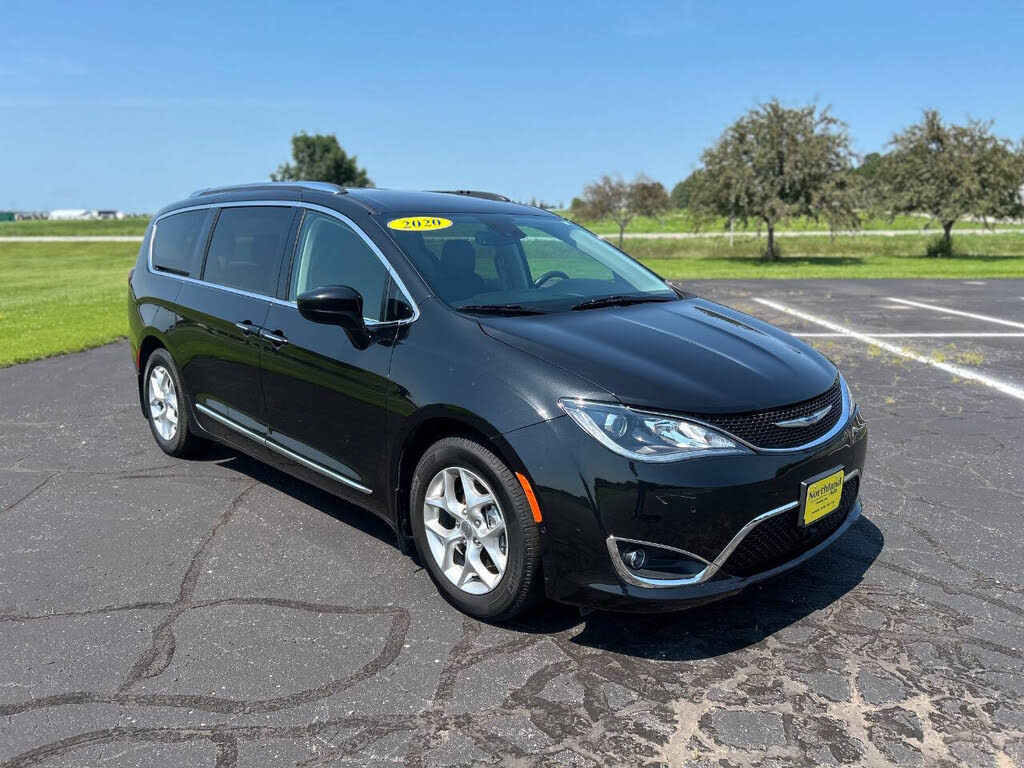 2020 Chrysler Pacifica Touring L Plus FWD