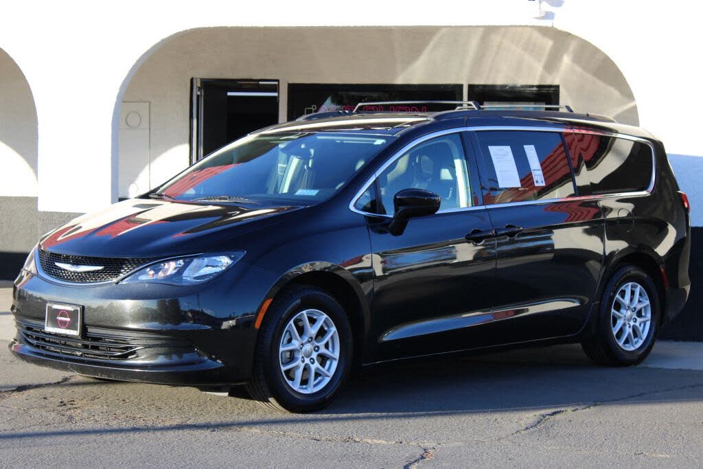 2020 Chrysler Voyager LXi FWD