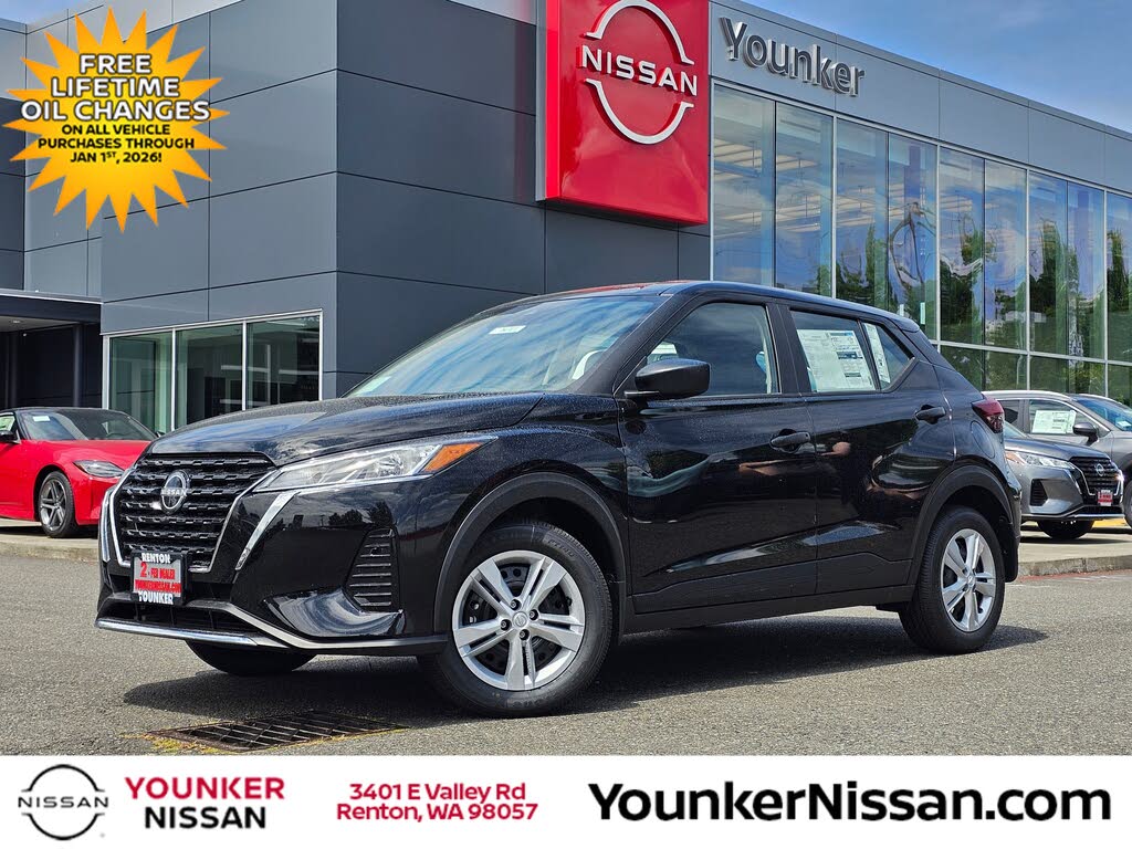 2025 Nissan Kicks Play S FWD