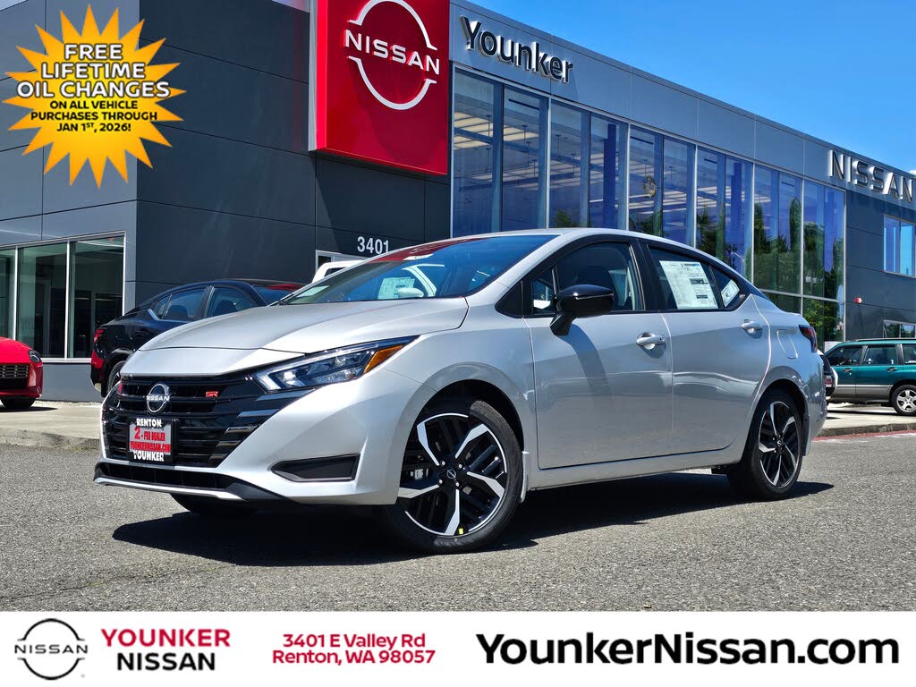 2025 Nissan Versa SR FWD