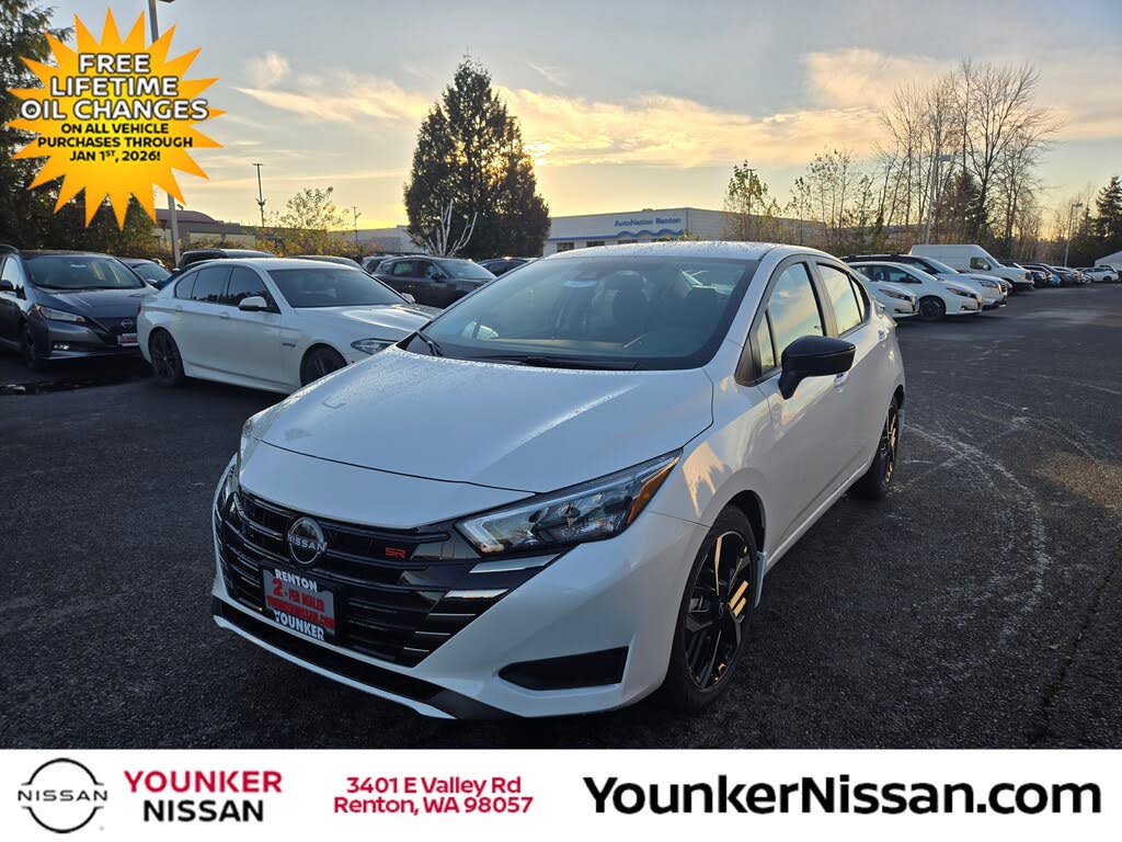 2025 Nissan Versa SR FWD