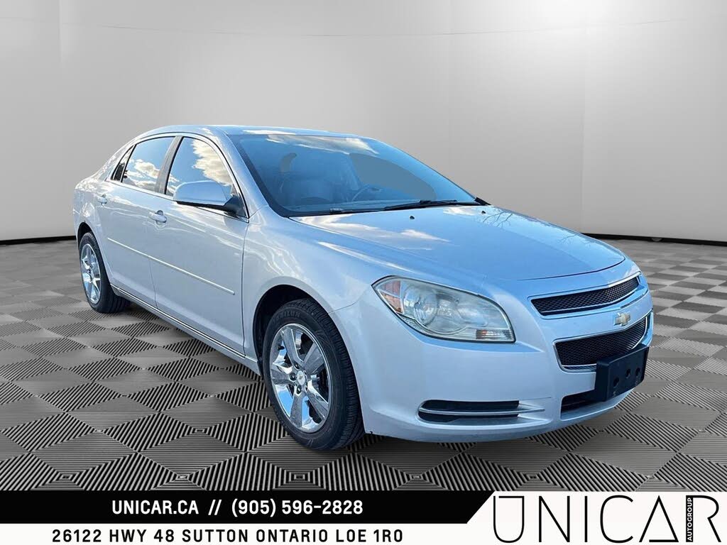 2011 Chevrolet Malibu 2LT FWD