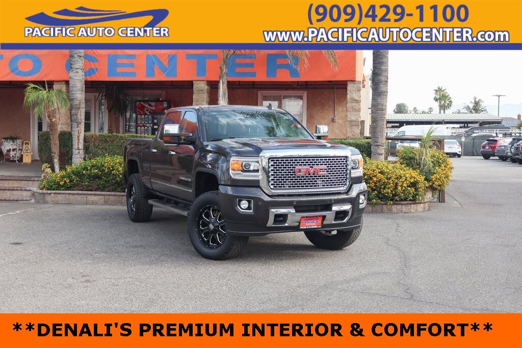 2016 GMC Sierra 2500HD Denali Crew Cab SB 4WD