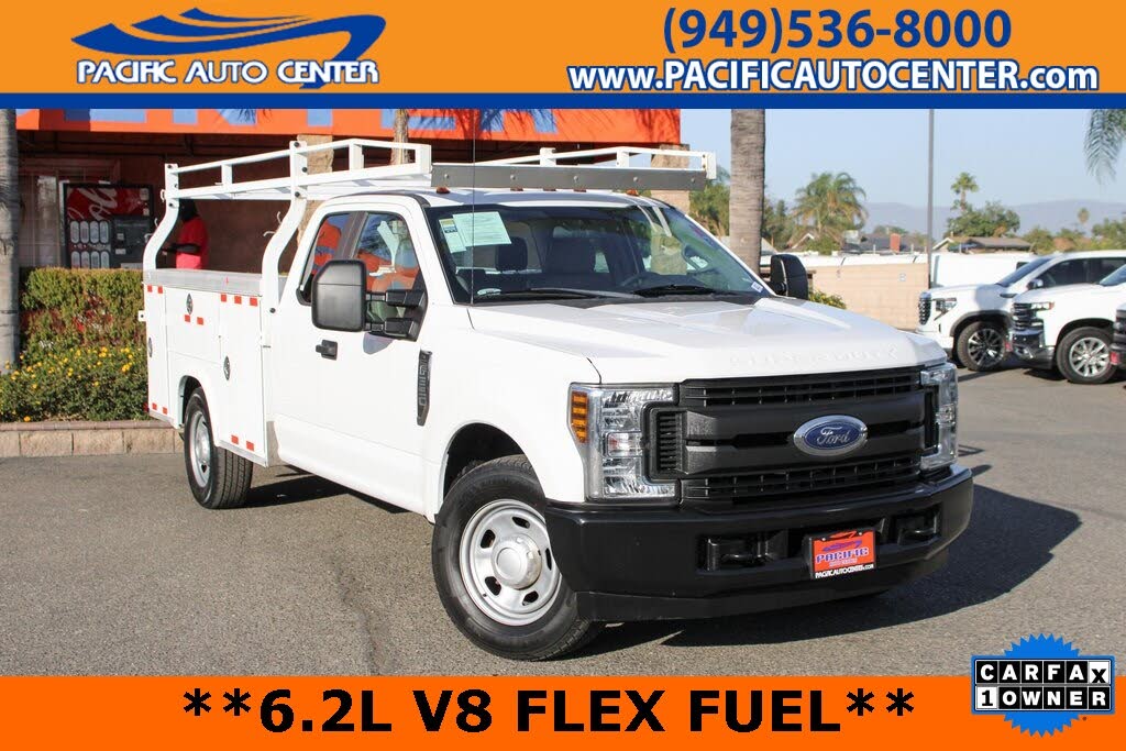 2018 Ford F-350 Super Duty Chassis XL SuperCab RWD