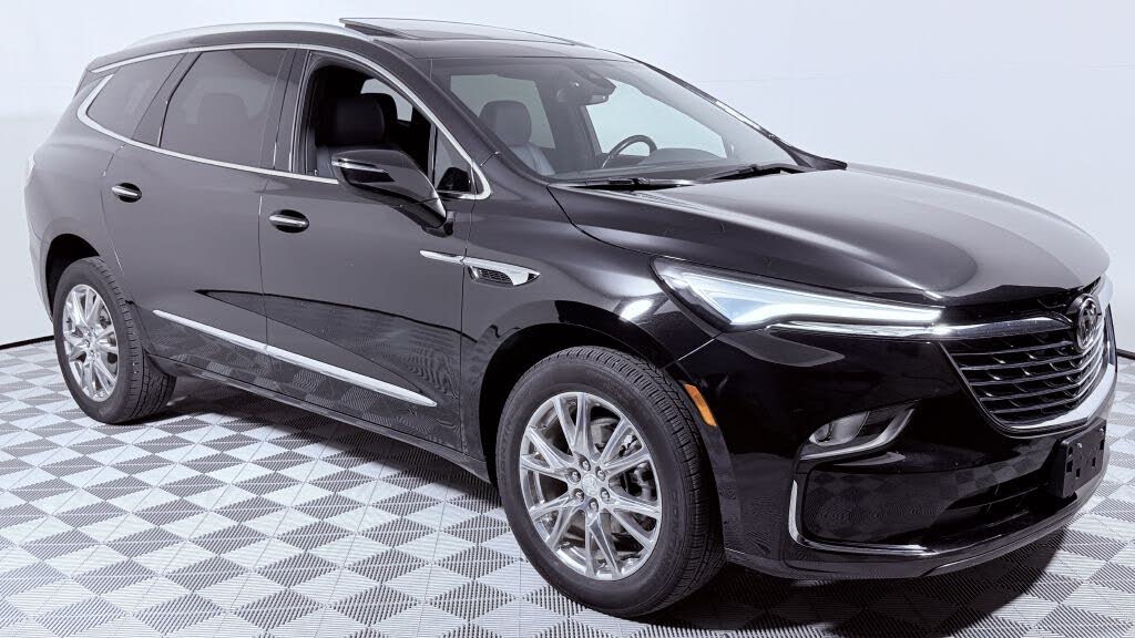 2022 Buick Enclave Essence AWD