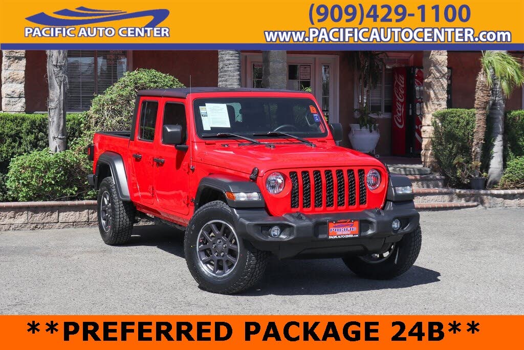 2022 Jeep Gladiator Sport Crew Cab 4WD