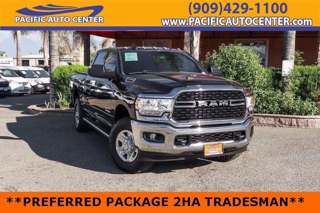 2022 RAM 2500 Tradesman Crew Cab 4WD