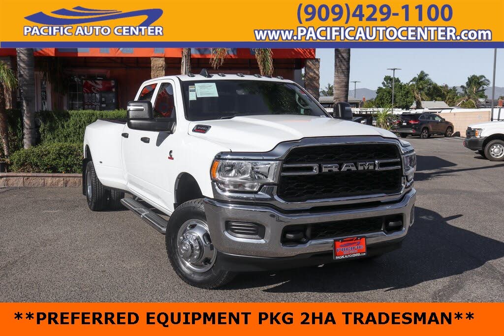 2023 RAM 3500 Tradesman Crew Cab LB DRW 4WD