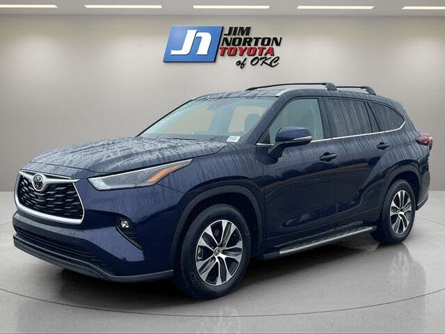 2025 Toyota Highlander XLE FWD