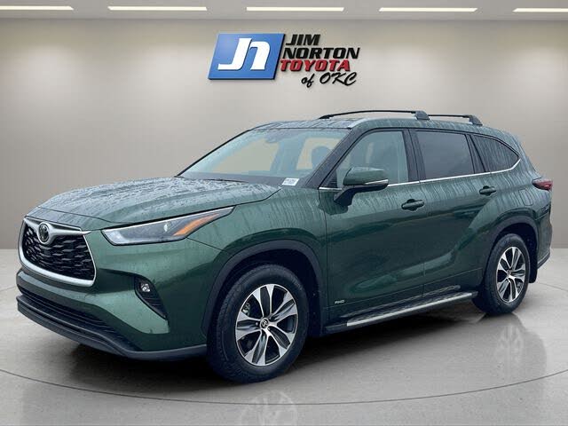 2025 Toyota Highlander Hybrid XLE AWD