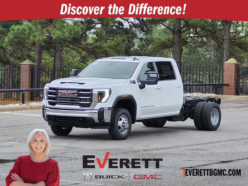 2026 GMC Sierra 3500HD Chassis SLE Crew Cab 4WD