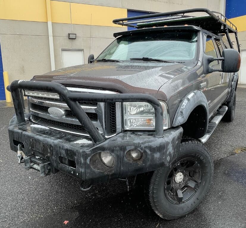 2005 Ford F-250 Super Duty Lariat Crew Cab 4WD