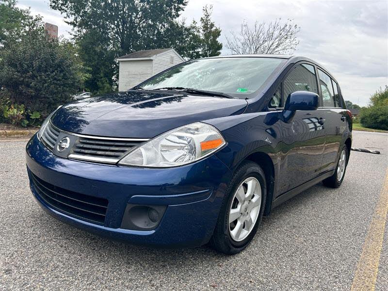 2008 Nissan Versa S Hatchback
