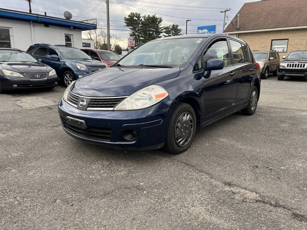 2008 Nissan Versa S Hatchback