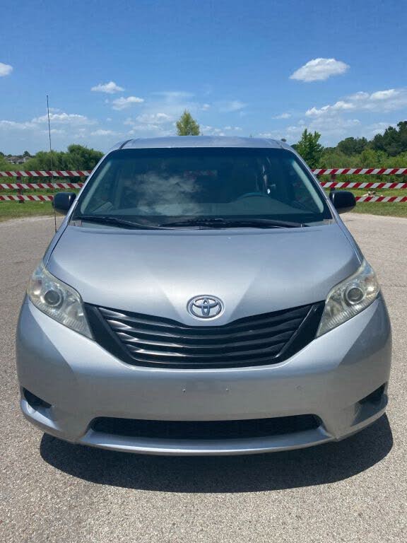 2011 Toyota Sienna 7-Passenger V6 FWD