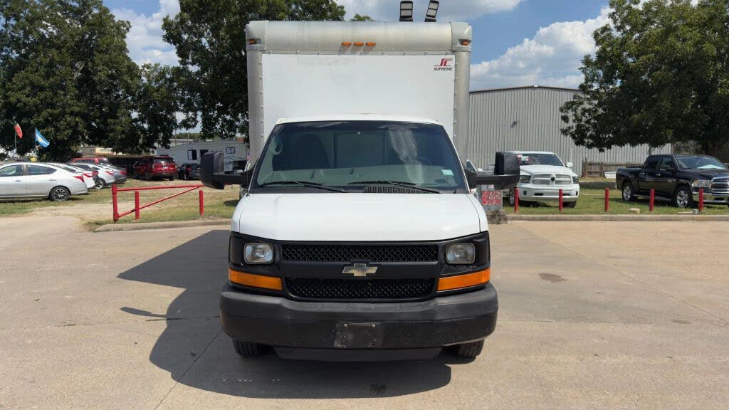 2013 Chevrolet Express Chassis 3500 177 Cutaway with 1WT RWD