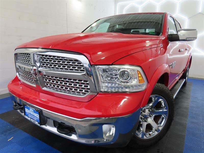 2015 RAM 1500 Laramie Crew Cab 4WD
