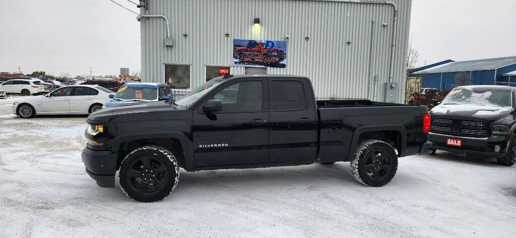 2018 Chevrolet Silverado 1500 Custom Double Cab 4WD