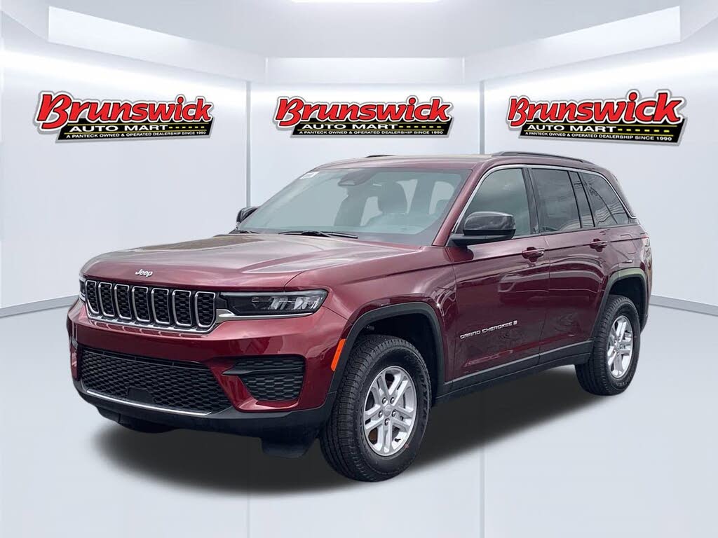 2025 Jeep Grand Cherokee Laredo 4WD