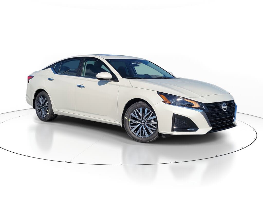 2025 Nissan Altima 2.5 SV FWD