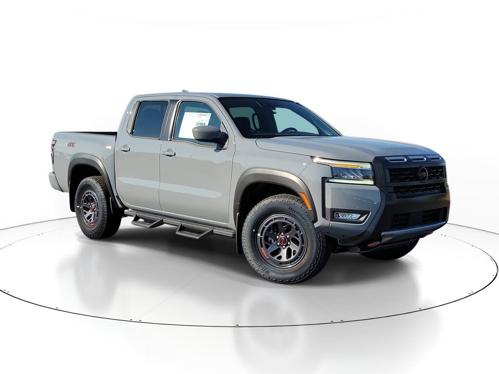 2025 Nissan Frontier PRO-4X Crew Cab 4WD