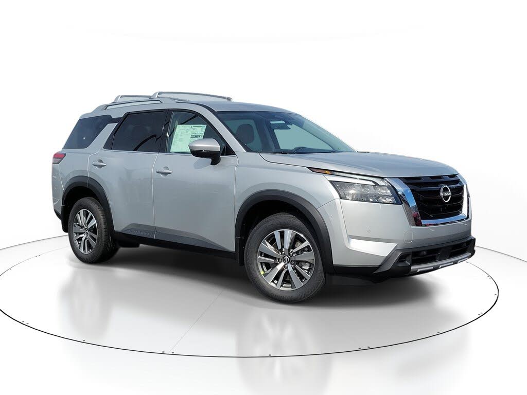 2025 Nissan Pathfinder SL 4WD