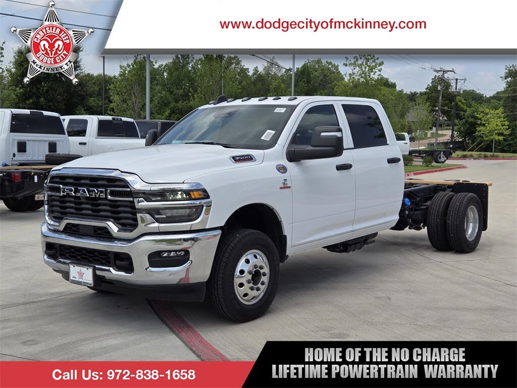 2025 RAM 3500 Chassis Tradesman Crew Cab LB DRW 4WD