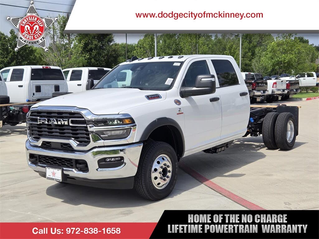 2025 RAM 3500 Chassis Tradesman Crew Cab LB DRW 4WD