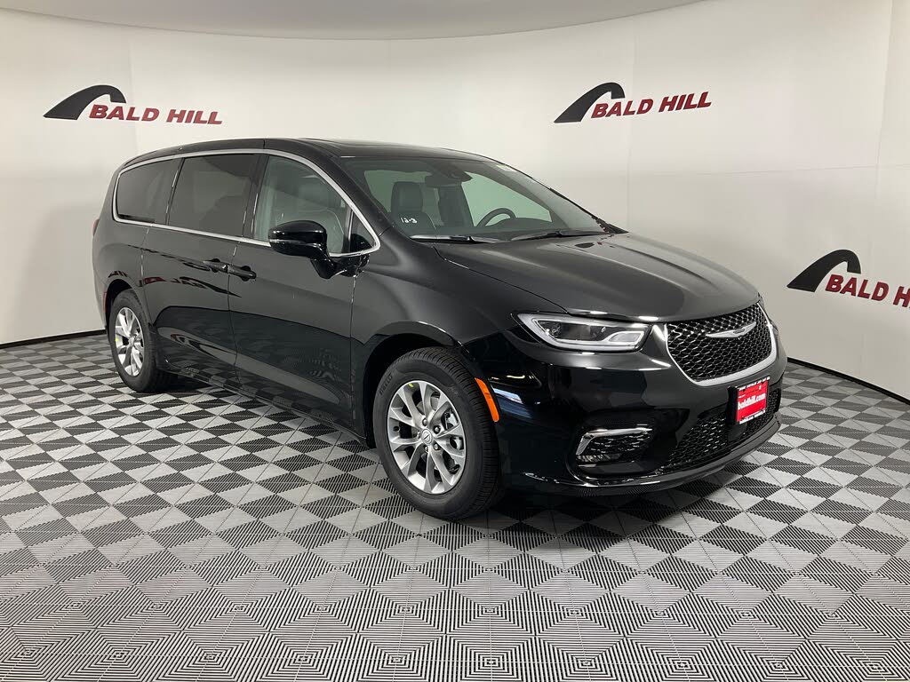 2026 Chrysler Pacifica Limited FWD