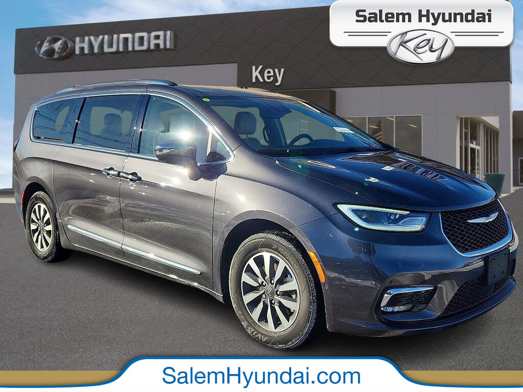 2021 Chrysler Pacifica Hybrid Limited FWD