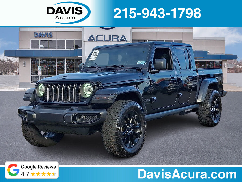 2024 Jeep Gladiator NightHawk Crew Cab 4WD