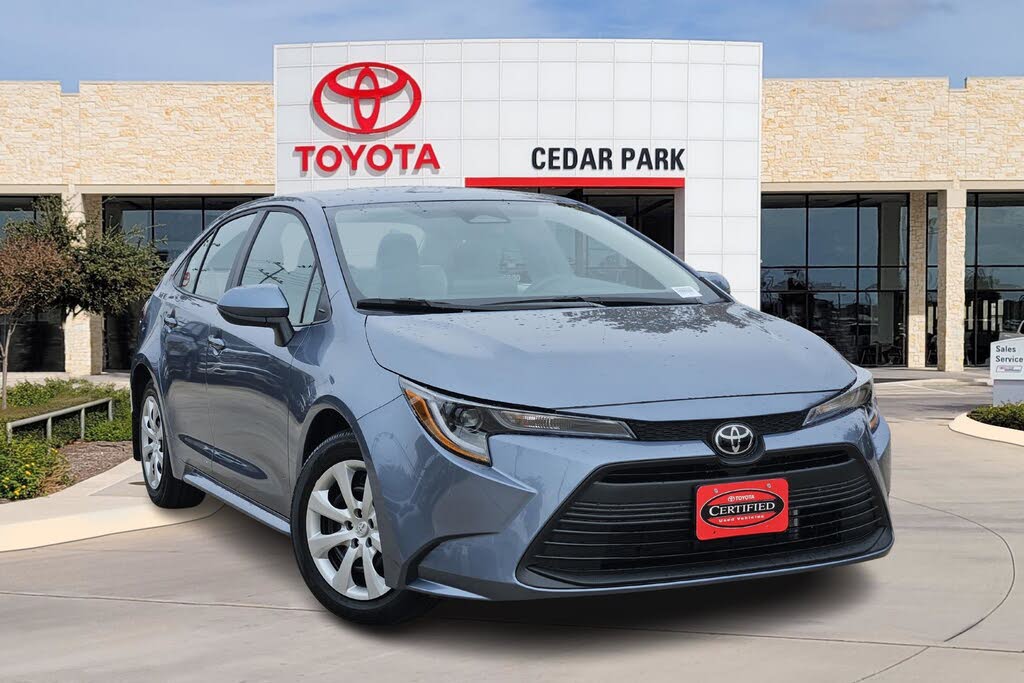 2025 Toyota Corolla LE FWD
