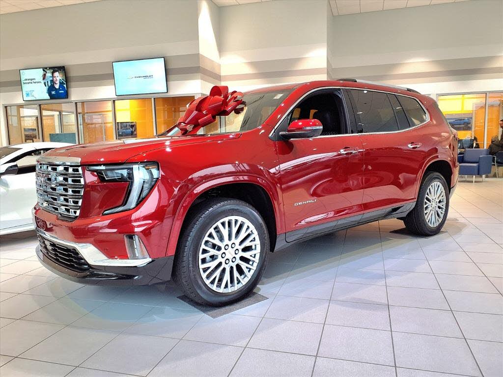 2026 GMC Acadia Denali FWD