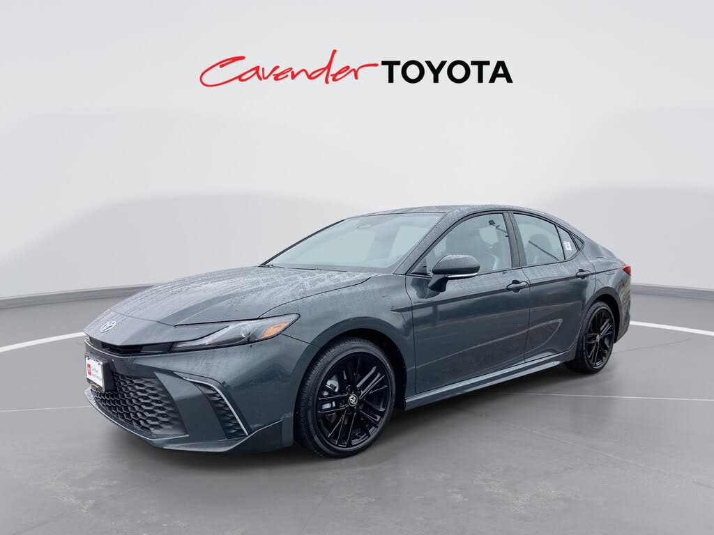 2026 Toyota Camry SE FWD