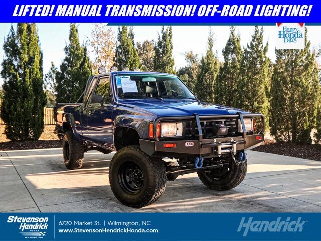 1985 Toyota Pickup 2 Dr Deluxe 4WD Extended Cab LB