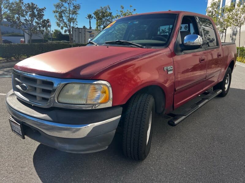 2002 Ford F-150 Lariat Crew Cab SB