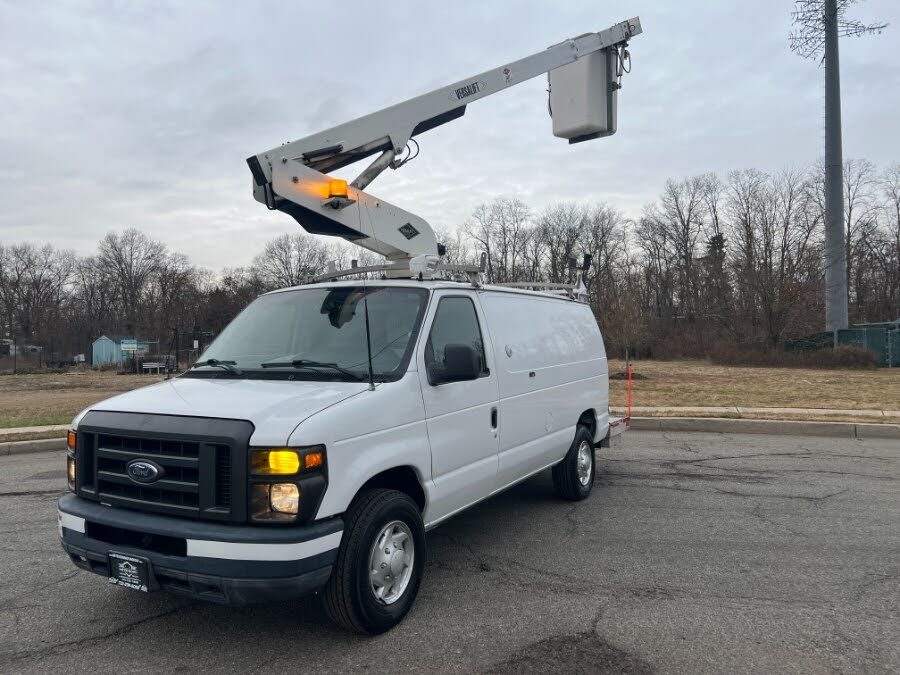 2011 Ford E-Series E-350 Super Duty Cargo Van
