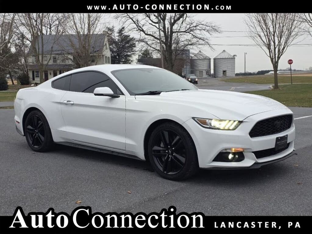2015 Ford Mustang EcoBoost Coupe RWD