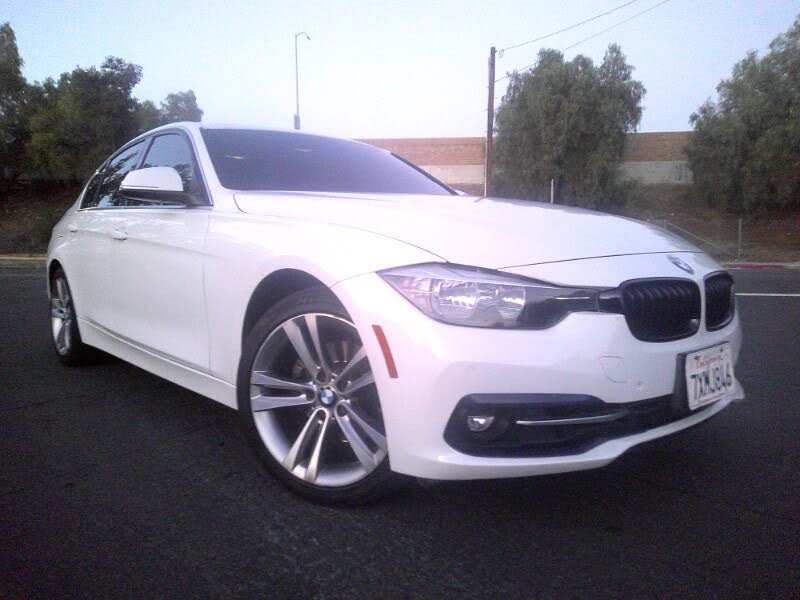 2017 BMW 3 Series 330i Sedan RWD