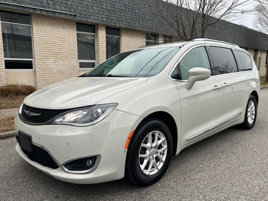 2020 Chrysler Pacifica Touring L FWD