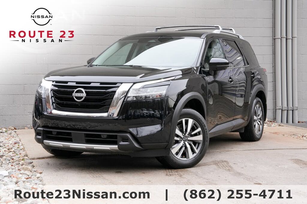 2024 Nissan Pathfinder SL 4WD