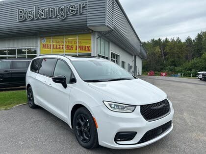 2024 Chrysler Pacifica Hybrid Select FWD
